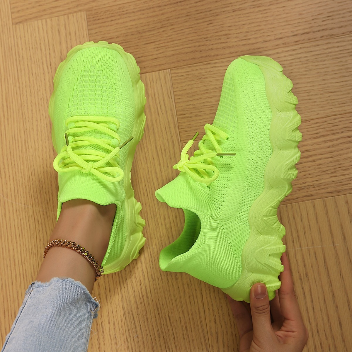 跨境速卖通亚马逊大码运动女鞋透气飞织袜子脚蹬高跟懒人鞋