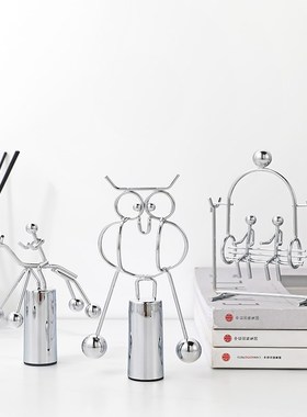 速发物理平衡解压不倒翁动面铁人不停创意小永件摆桌机仪牛顿摆混