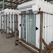 优质塑钢推拉窗 搭配手动遮阳帘 品质生活之选