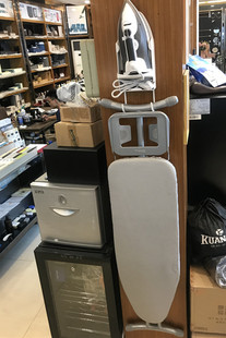 挂烫机挂架烫衣板熨斗机架不锈钢烫板挂钩塑料烫斗板挂架创业熨板