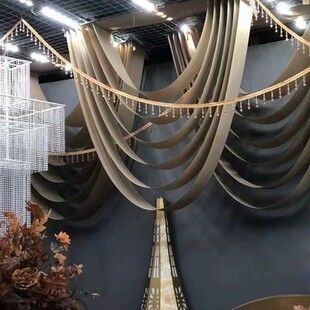 婚礼新款吊顶波浪弧形牛奶丝弹力布 行云流水布幔造型婚礼堂顶布