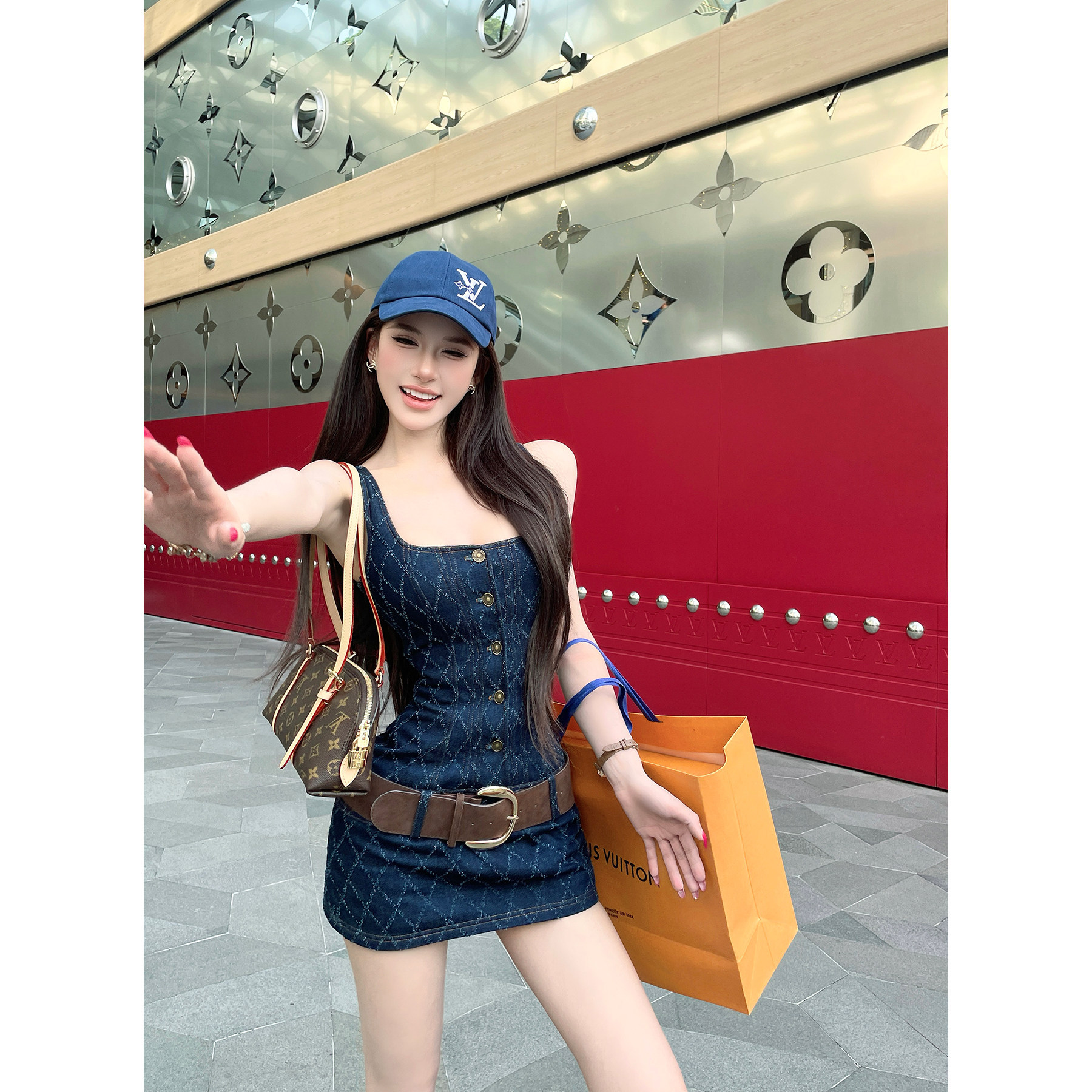 灰尘邓邓 牛仔吊带连衣裙女2026夏季新款辣妹背心裙包臀裙裙子