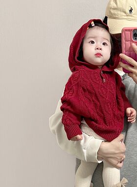 婴儿衣服秋冬洋派l针织套头衫女宝宝新年喜庆毛衣甜美麻花连帽斗