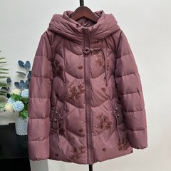 冬季奶奶装羽绒服加厚保暖刺绣外套中老年奶奶Q连帽中长款老人衣