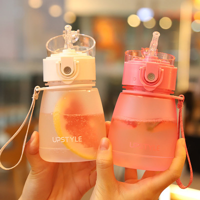 迷你儿童小型保温杯子带吸管幼儿园小号容量水杯女孩便携小巧宝宝