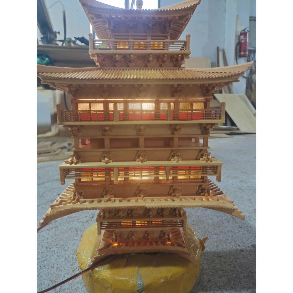 厂家中式木雕古建筑模型金阁寺全实木榫卯结构酒店悬挂饰品灯镜像