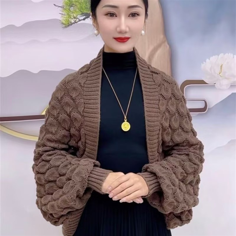 新款披肩女士纯色复古编织镂空洋气H开衫旗袍外搭防寒保暖围巾