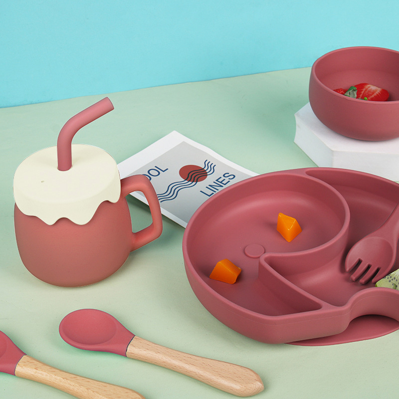 宝宝吸管杯硅胶耐高温可微波炉