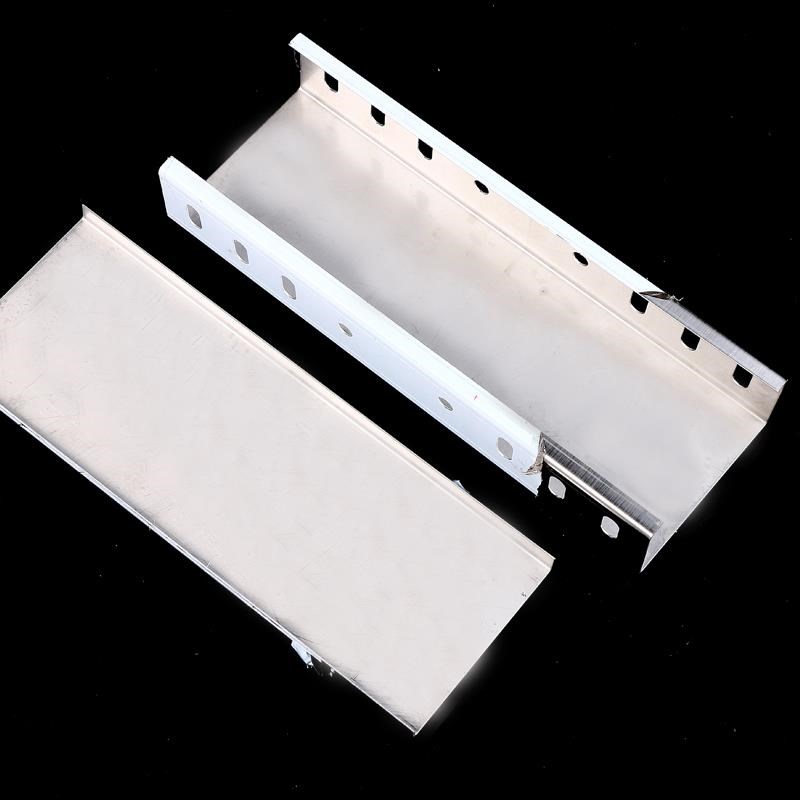 不锈钢304槽式桥架100*50机房封闭式走线槽电缆桥架金属线槽 现货