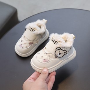 冬季婴儿软底棉鞋1一3岁男女宝宝防滑步鞋加厚加绒保暖小童运动鞋