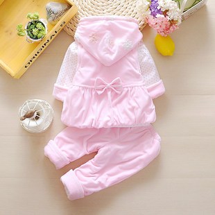 女宝宝春款套装新生儿加厚三件套婴幼儿01一3岁2外出服薄棉秋冬装