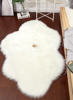 白色长毛绒云朵地毯床边毯心形少女公主不规则地垫毛绒客厅茶几毯