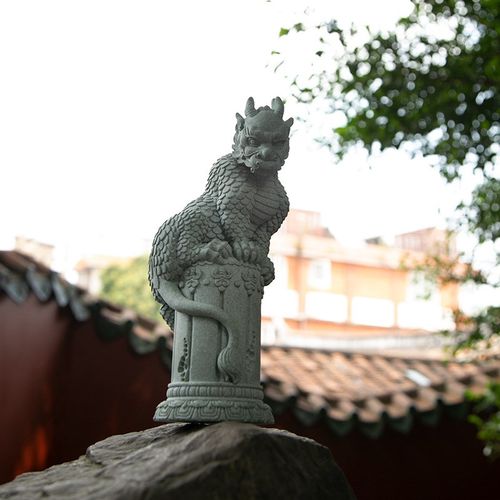 创意国潮中式青砂石雕盘龙卧龙摆件书房镇纸茶宠鱼缸造景收藏送礼