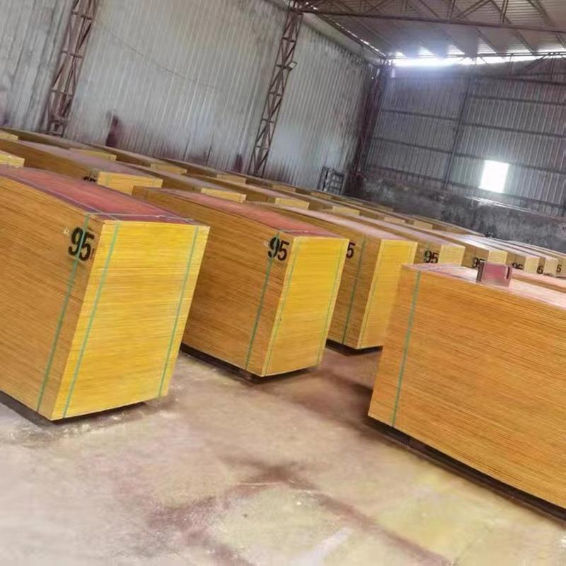 用型桉木QTR模板酚建醛面板小红板建筑工程模板实筑模板木红面木