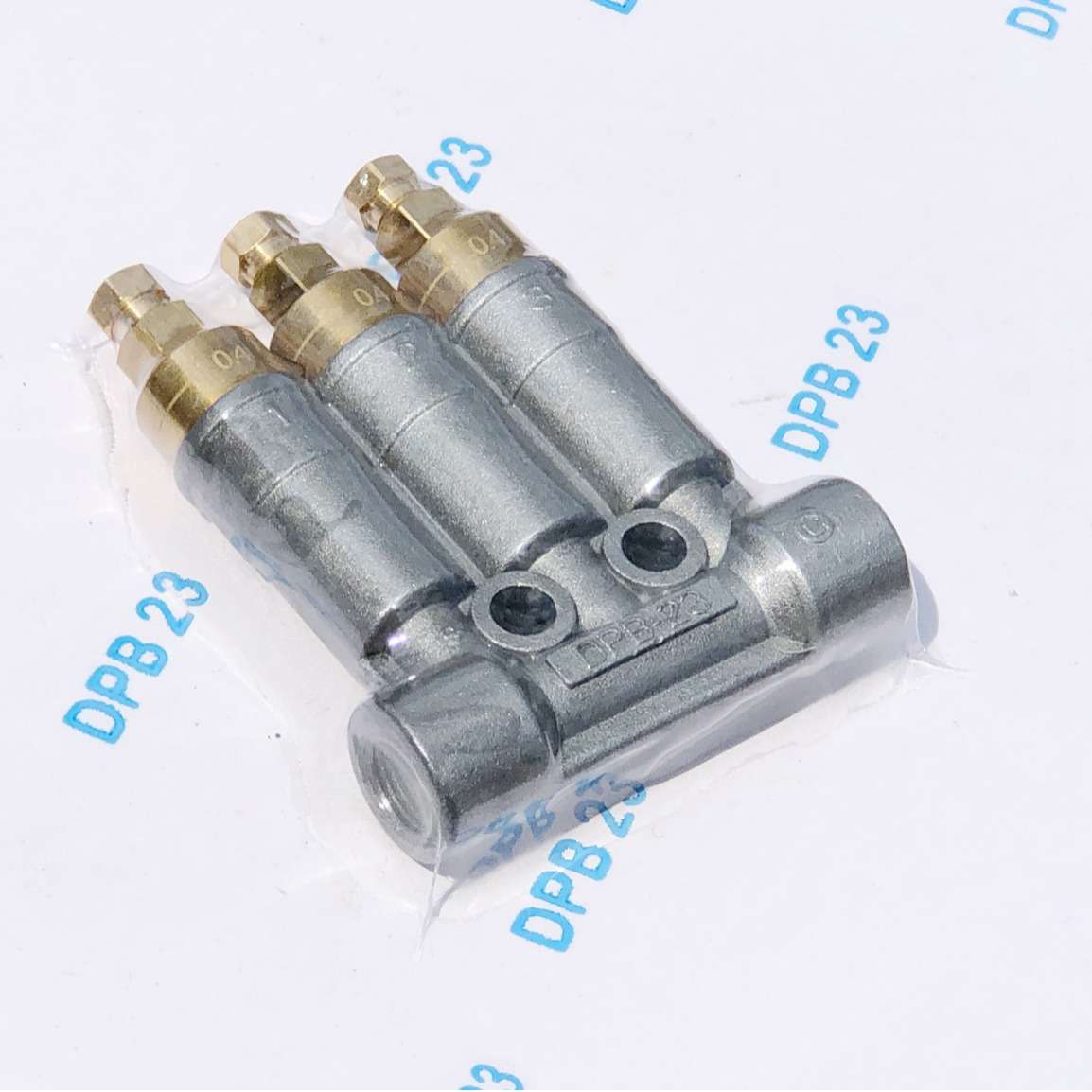 DPB-23 DPB-15 DPB-25 DPB-26 DPB-210 加压式定量注油器 PK8