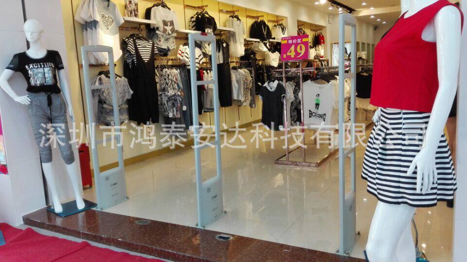 射频服装超市防盗器、鸿泰安服装商场报警器/商场服装防盗仪