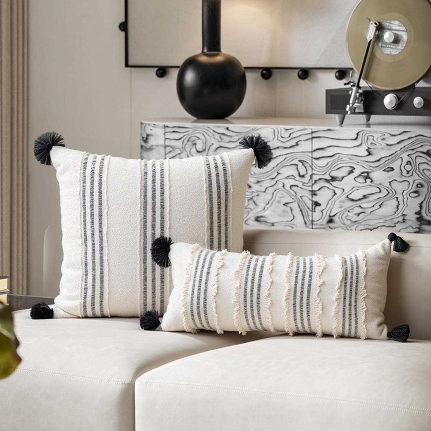 直销新款侘寂风立体流苏方枕长腰枕沙发米灰色抱枕民宿样板房间复