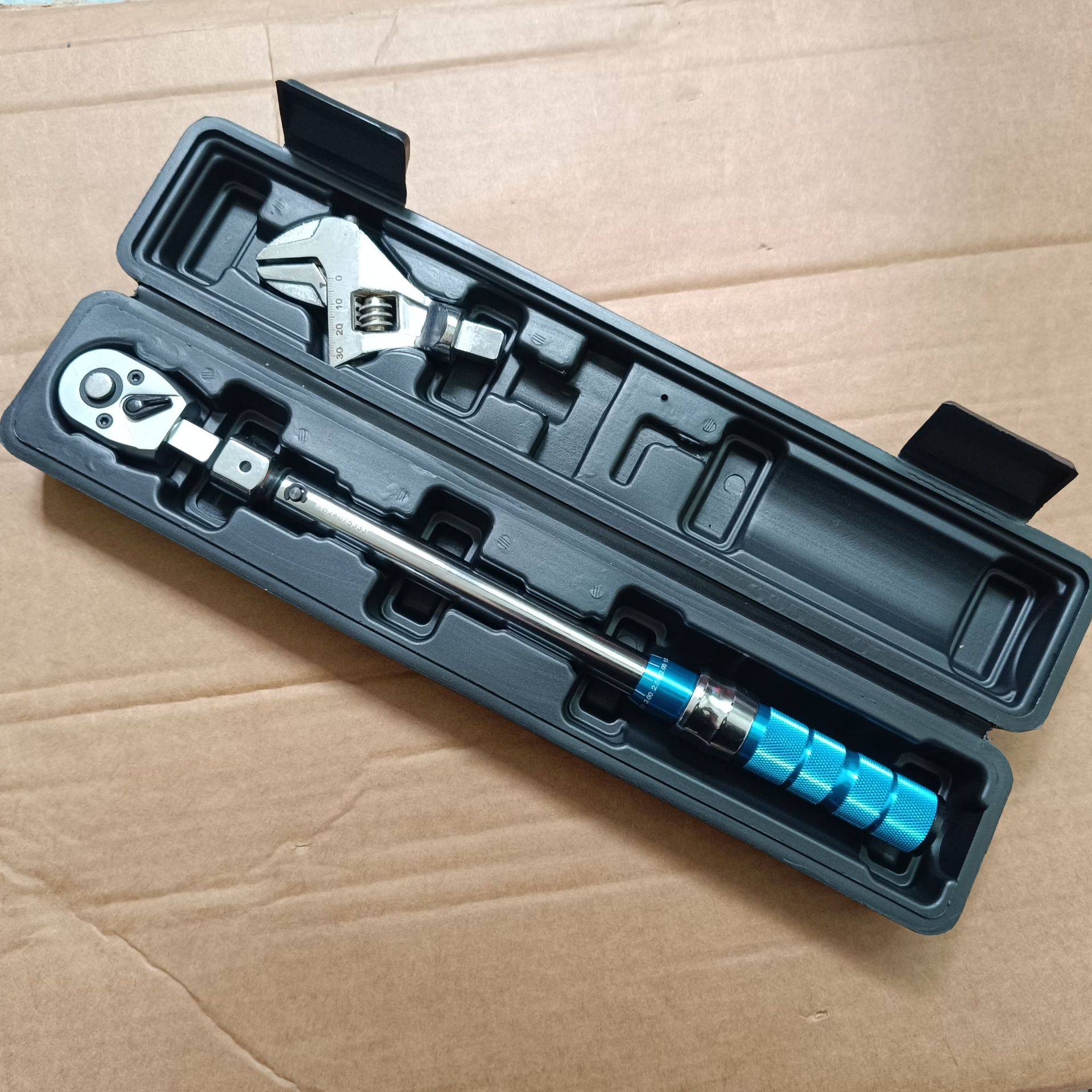 厂家直销棘轮扭力方孔扳手各款件套装活动头维修汽车工具箱多功能