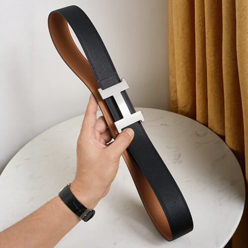 轻奢高档品牌男士真皮裤腰带商务字母百搭皮带不锈钢扣平滑扣字母