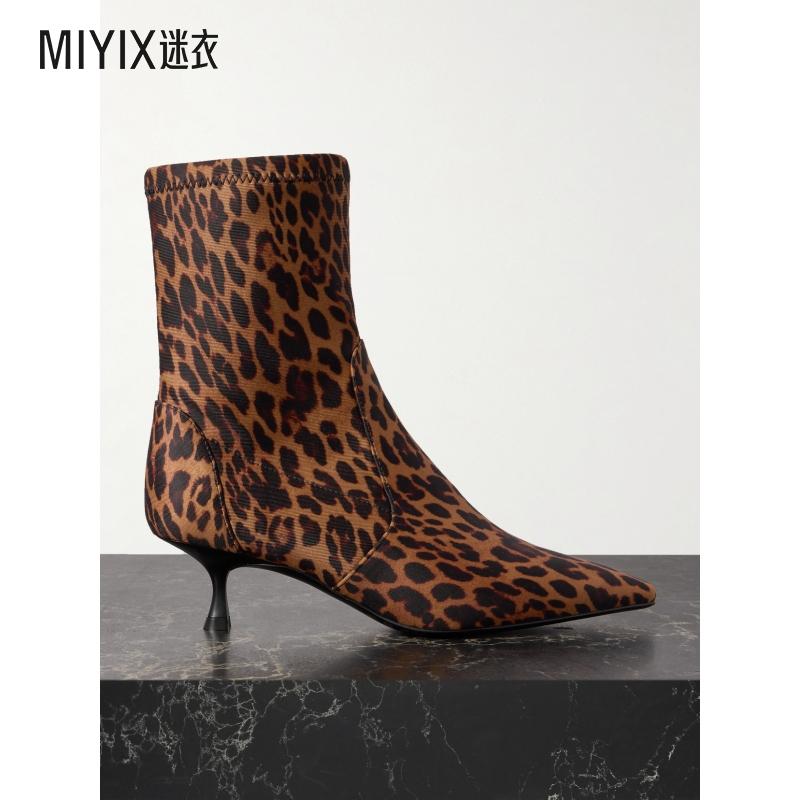 【早秋新品】Stuart WeitzmanSW 女款Naomi 豹纹防水面料短靴