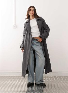 Weekday 女士 大衣 宽松款带里衬深灰风衣