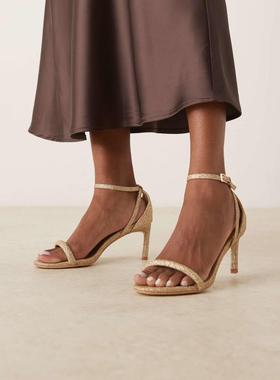 Glamorous 女士 凉鞋 barely there 高跟金色亮片凉鞋