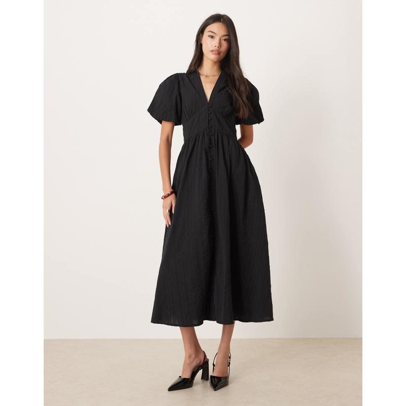 Nobody's Child 女士 中长连衣裙 星光绉条纹中长连衣裙(黑色)