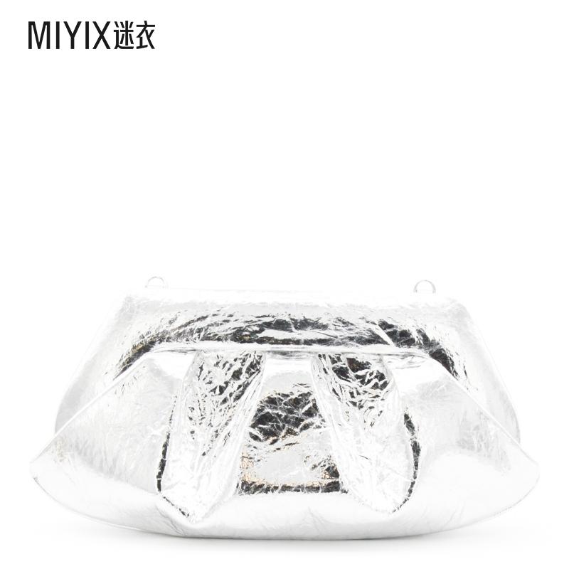 【秋冬新品】Themoirè 女款THEMOIRE TMFW25EMRPI18SILVER 手拿