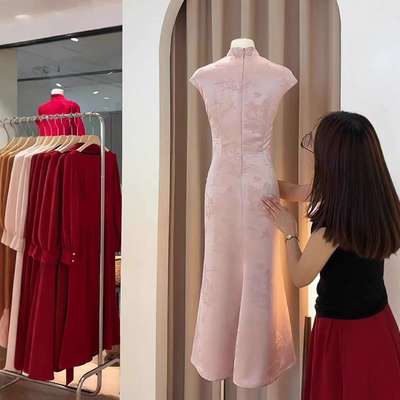 日常休闲旗袍女新中式粉色盘扣连衣裙元气轻活风穿搭气质修身长裙