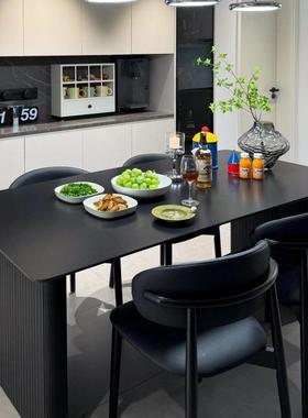 奶油风黑色岩板餐桌椅组合小户型家用极简长方形现代简约轻奢饭桌