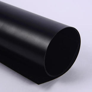 批发销售0.76黑色磨砂阻燃PP卷料黑色无卤阻燃防火绝缘片