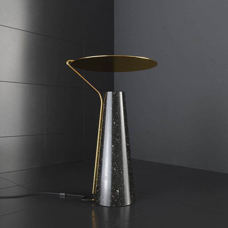 床头北欧客厅装饰灯灯简约卧室个性台灯后现代铁艺黑色创意书房