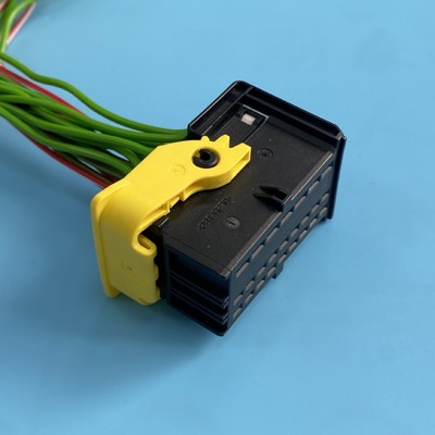 1-1718484-1/1-2359439-1 原厂汽车连接器 接插件 线束