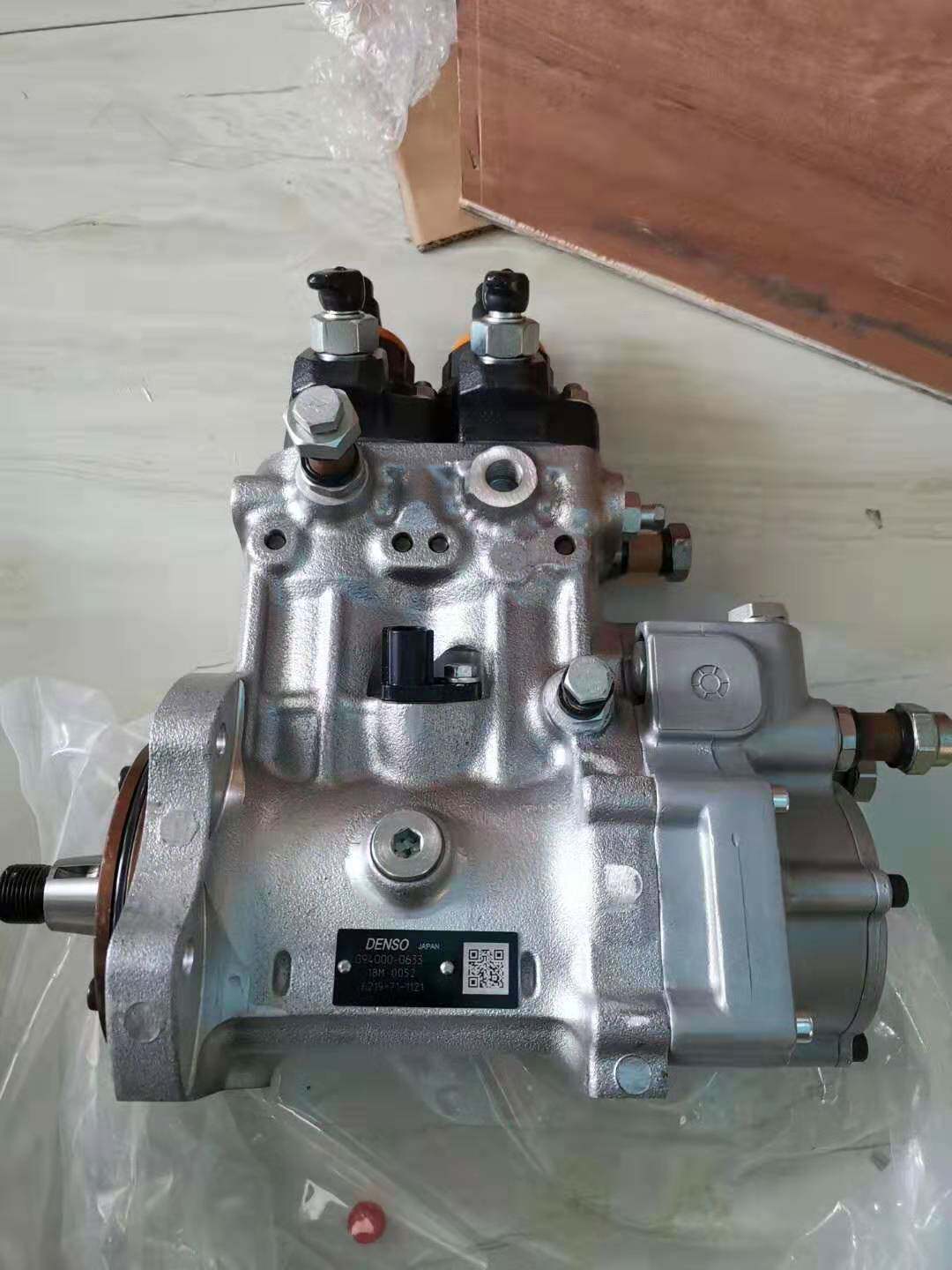 6219-71-1121发动机喷油泵6219-71-1120