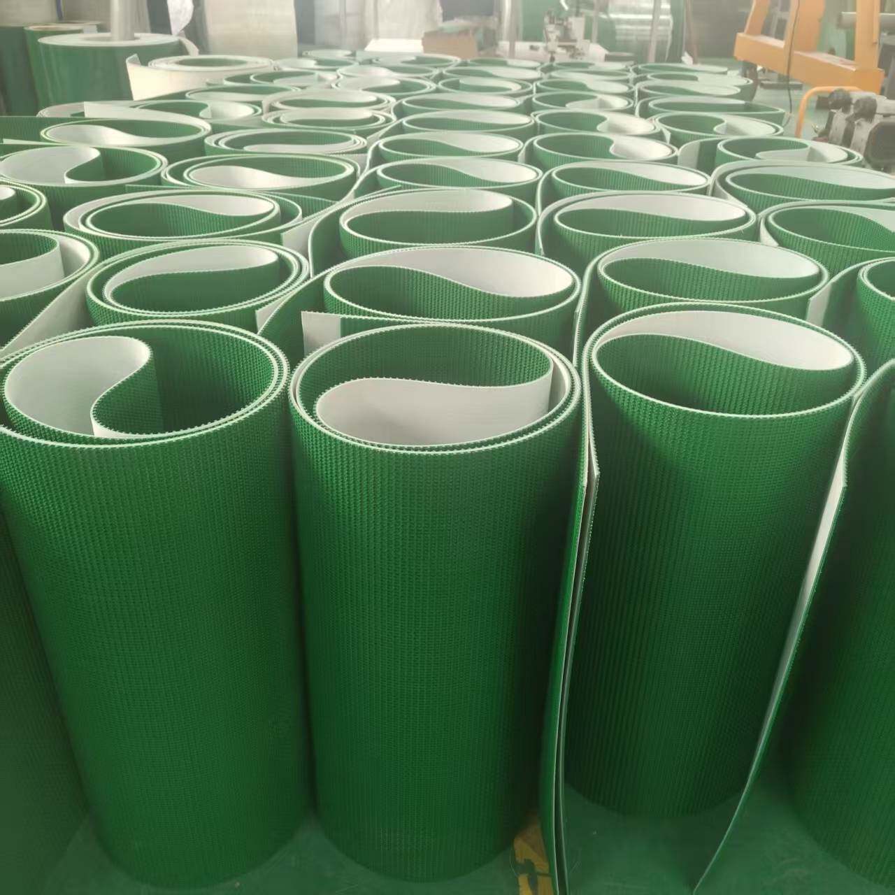 农机配套防跑偏PVC草花纹输送带 养殖设备配件