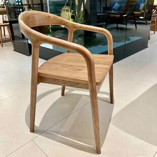 北欧餐椅家用复古茶桌主人椅新中式实木餐桌凳子酒店洽谈扶手椅子