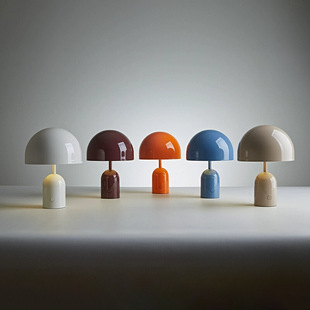 高级感台灯现代设计师床头灯可移动充电亮度可调时尚轻奢创意台灯