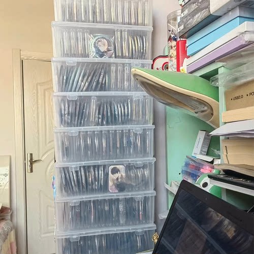 透明卡牌收纳盒吧唧防尘奥特曼卡片桌面谷子镭射徽章整理盒展示架 - 封面