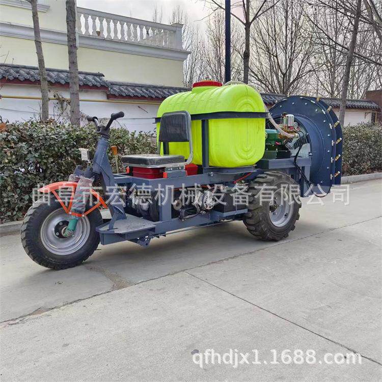 座驾式汽油扇面打药机 农用风送式喷药机 汽油自走式喷雾器