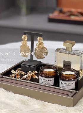 轻奢样板房梳妆台装饰摆件化妆品香水衣柜陈列托盘衣帽间软装配饰