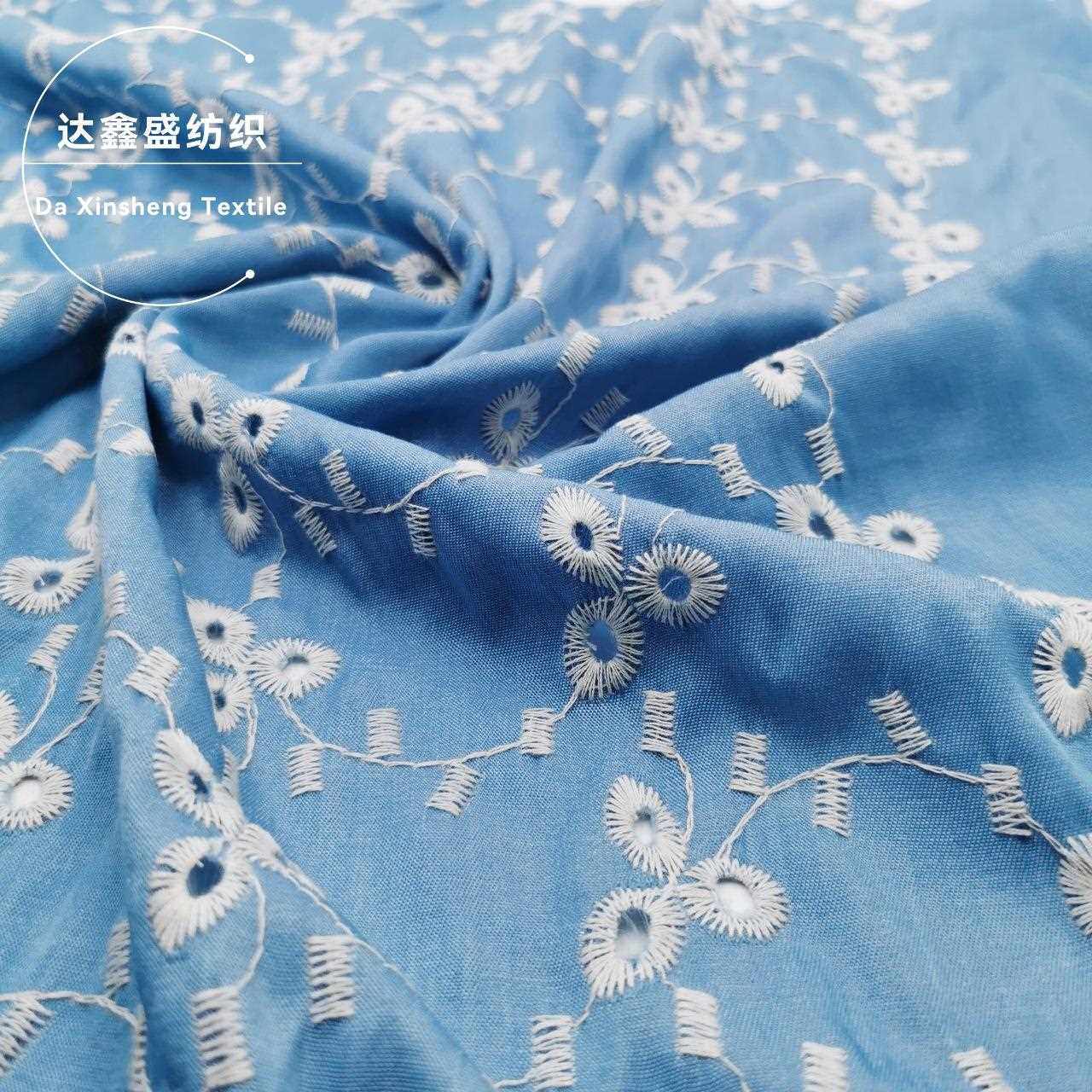 新款直销新款镂空小花满幅刺绣面料 裙子童装衬衫套装旗袍牛仔布