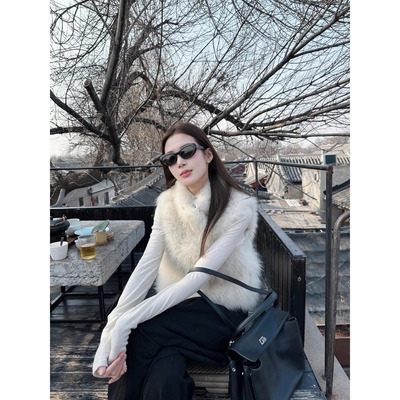 秋冬季新款高级感奢贵仿山羊绒毛毛环保皮草马甲女短款毛茸茸外套