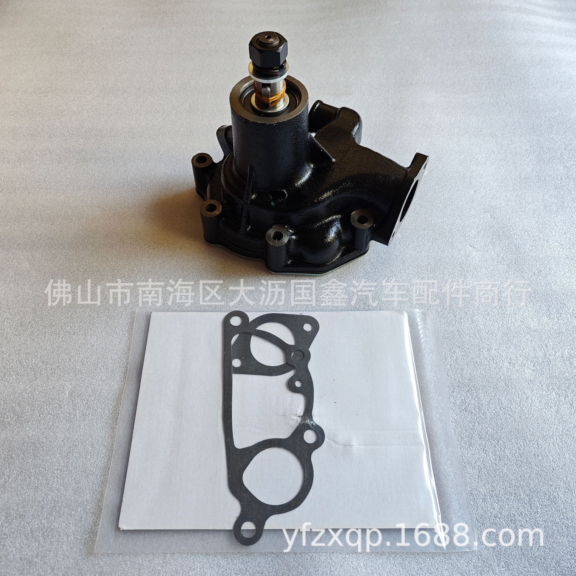 日野EH700发动机冷却水泵总成16100-1170161001170HINO汽车配件图片