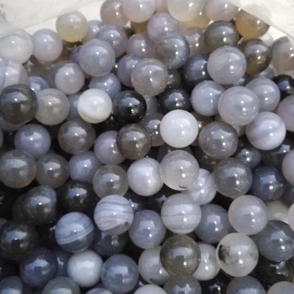 玛瑙球(AgateBall)以天然玛瑙为原料经切割、打磨、抛光制成