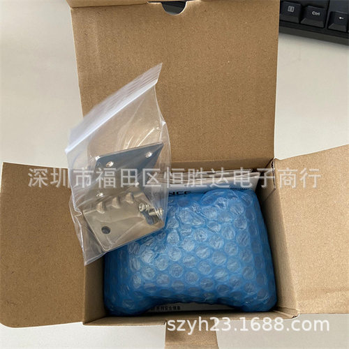 基恩士 SR-75L6/B1 SR-75L4 SR-752 SR-CG14 SR-LR1 SR-PU1读取器