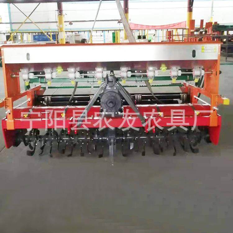 湖米南怀6行油菜种机2.远3米旋耕机配套玉大豆精播PMH播机