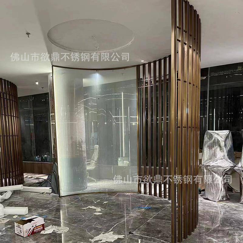 不锈艺钢弧形玻璃隔断服装落地式风现屏代简店约夹丝术水波LTY纹