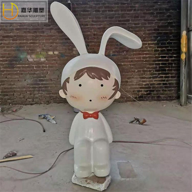 户外卡通玻璃钢雕塑制作兔男孩人物装饰摆件动物彩绘鹿园林工艺品