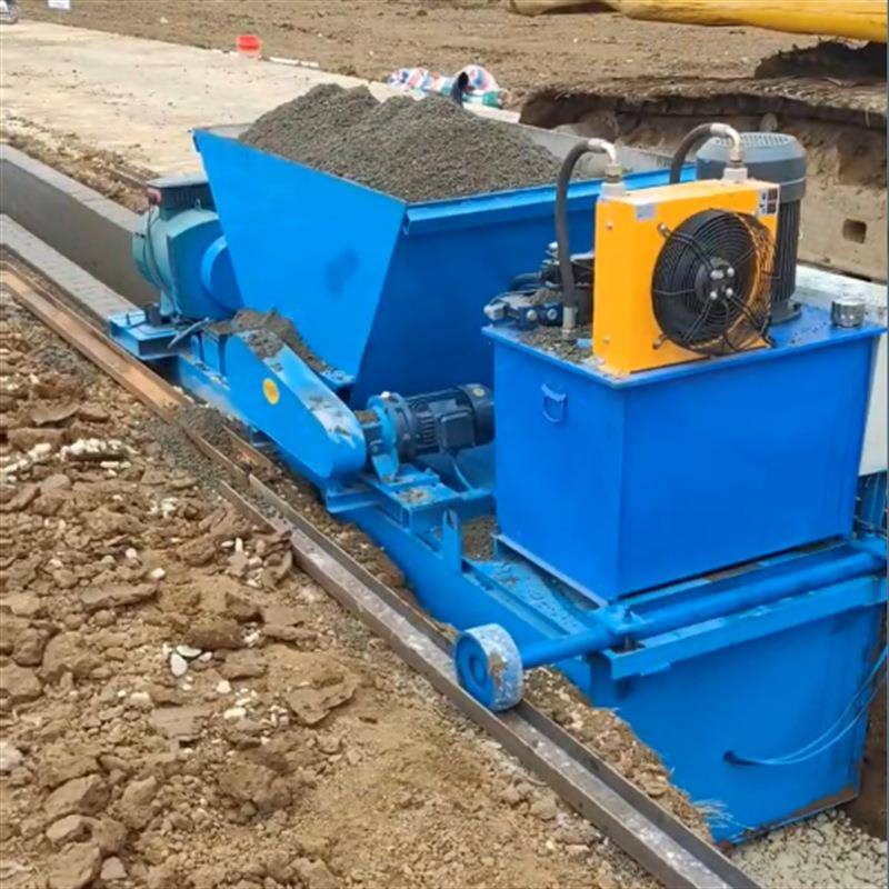 高准农田灌水渠滑模机厂家路溉边标沟排水QHE渠成型自行机走滑模