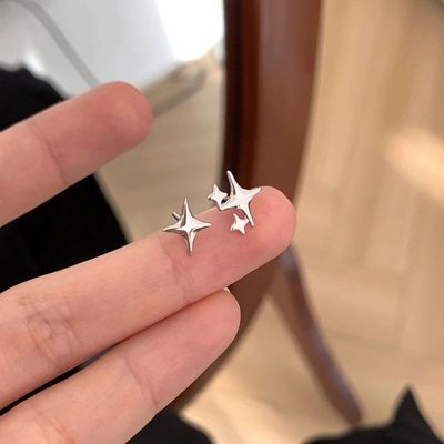 星芒不对称耳钉简约女